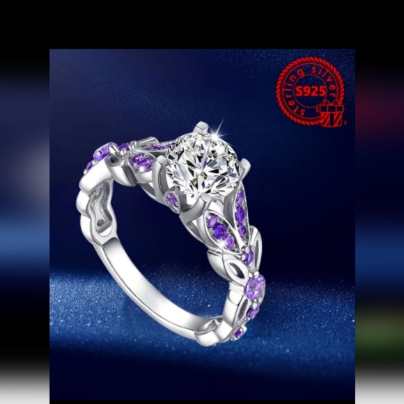 ❤️ S925 French- Style Statement Ring. Light Purple